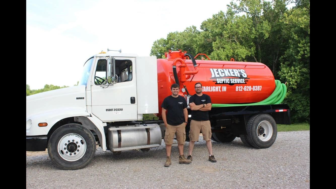 Jecker crew and pump truck